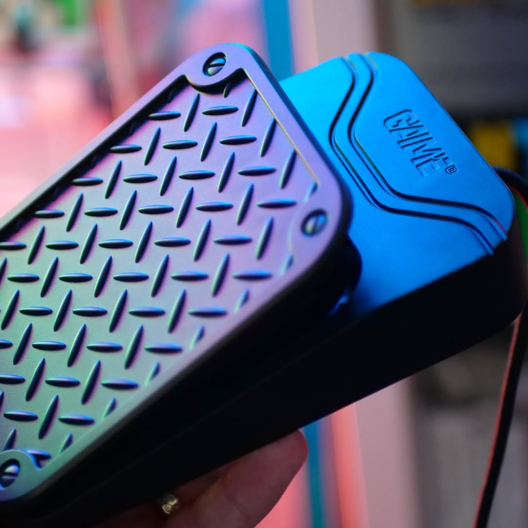 TIME CRISIS+ PREMIUM – Console Light-Gun + 4 titoli integrati NAMCO OFFICIAL