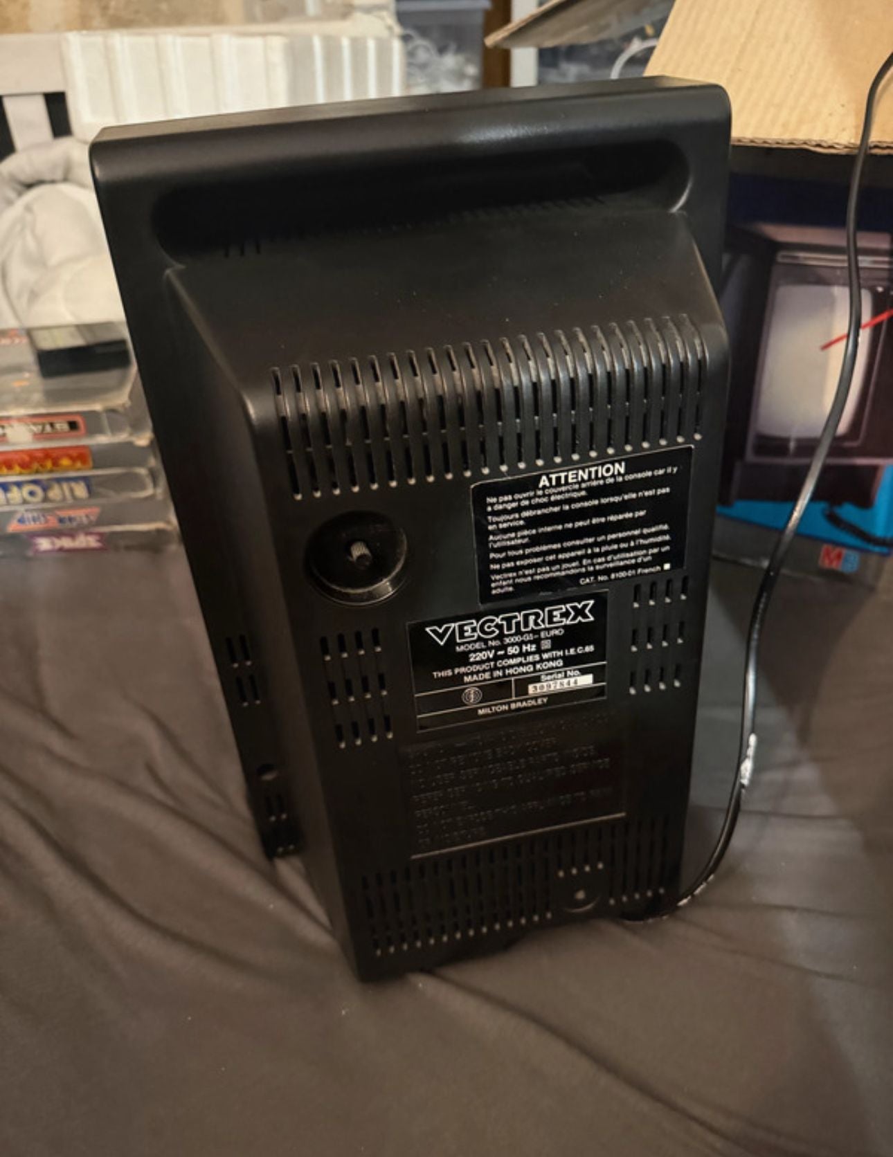 Console Vectrex Originale Anni ’80 – Rarità da Collezione con 6 Giochi e Scatola