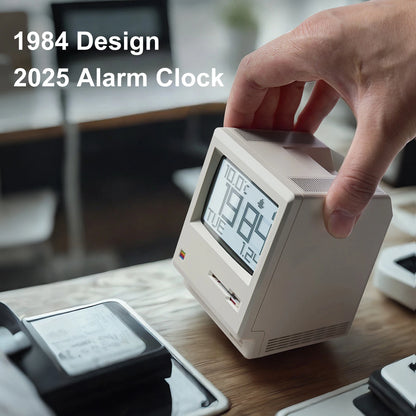 Sveglia Retrò Mac Style 1984 – Orologio Digitale Iconico Stile Computer Vintage