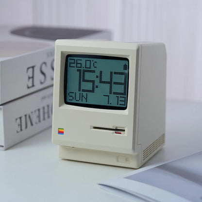 Sveglia Retrò Mac Style 1984 – Orologio Digitale Iconico Stile Computer Vintage