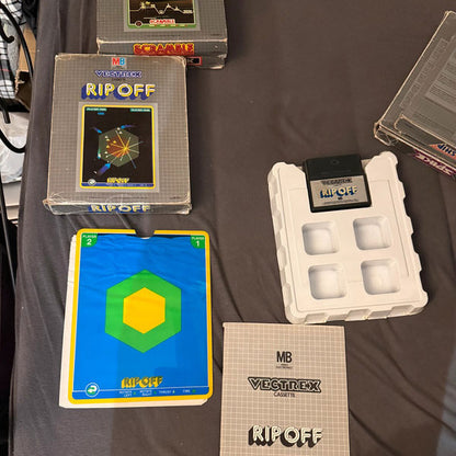 Console Vectrex Originale Anni ’80 – Rarità da Collezione con 6 Giochi e Scatola