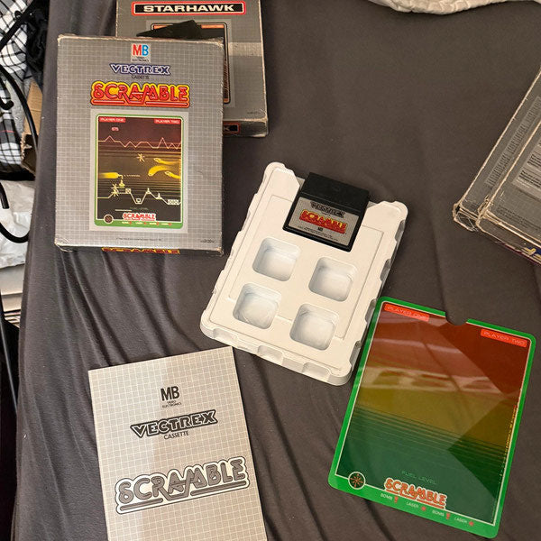 Console Vectrex Originale Anni ’80 – Rarità da Collezione con 6 Giochi e Scatola